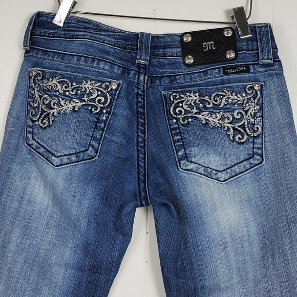 Miss Me embroidered studded rhinestone cropped jeans JE34GC4 size 28 - Picture 5 of 14